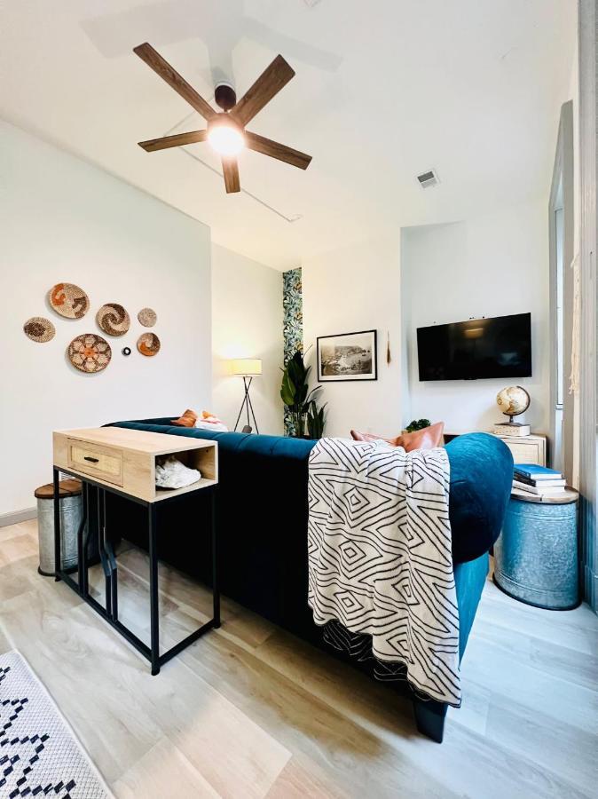 Apartamento New 1 Bed 1 Bath: Close To Stadiums Hospitals & Downtown Pittsburgh