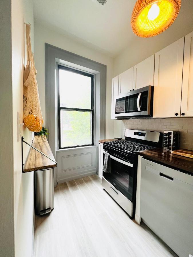 Apartment New 1 Bed 1 Bath: Close To Stadiums Hospitals & Downtown Pittsburgh